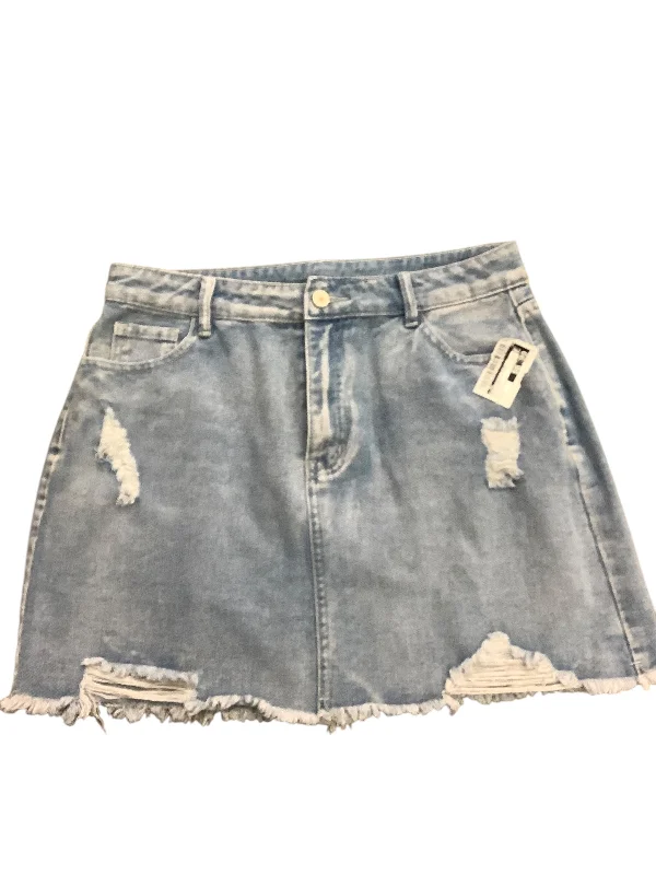 Skirt Mini & Short By Cmf In Blue Denim, Size: L