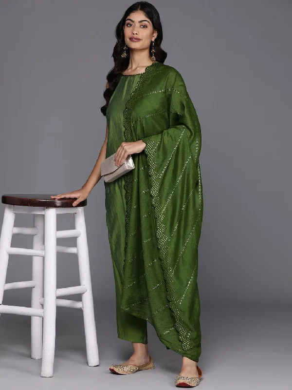 Green Solid Silk Blend Straight Suit With Dupatta