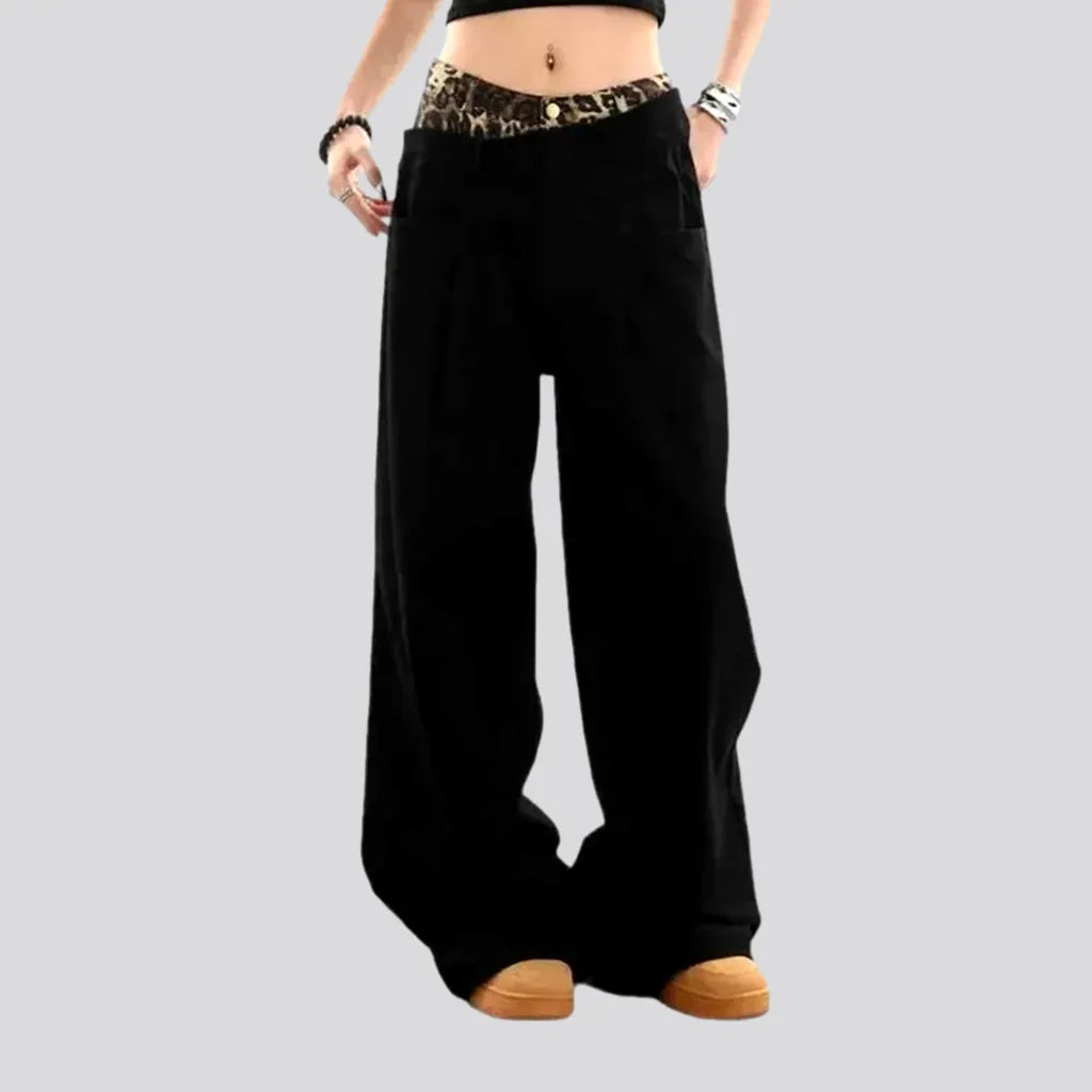 Monochrome mid-waist jeans